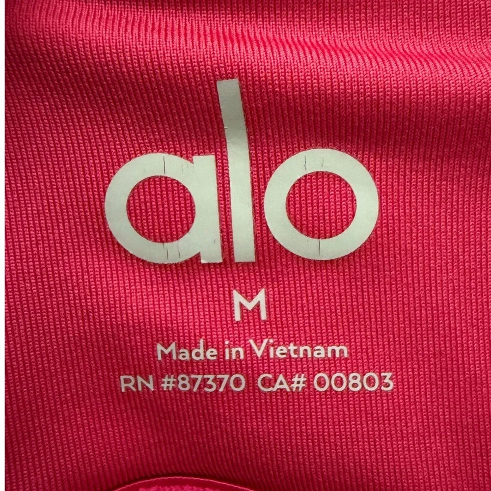 Alo Yoga Suns Out Romper Womens Medium Pink Activewear Sleeveless Bodysuit